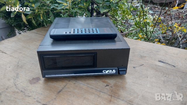 Cyrus Tuner with Remote Control