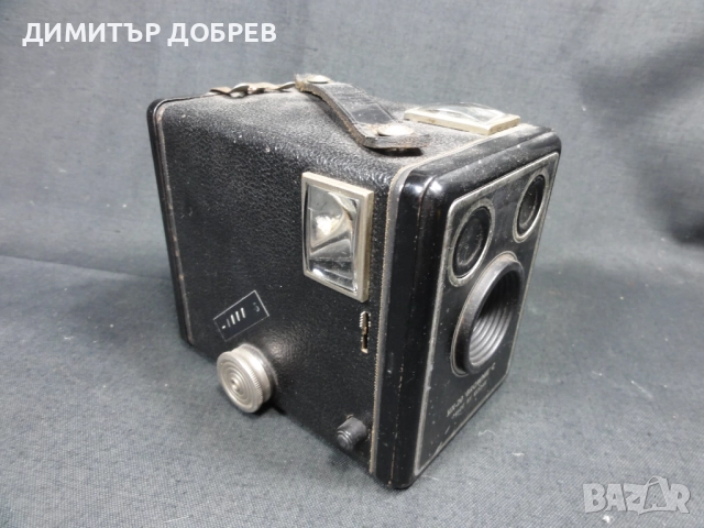 СТАР РЕТРО ФОТОАПАРАТ KODAK SIX-20 BROWNIE C BOX CAMERA ENGLAND , снимка 4 - Антикварни и старинни предмети - 52133955