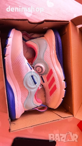 Детски маратонки Адидас номер 31, снимка 3 - Детски маратонки - 52548870