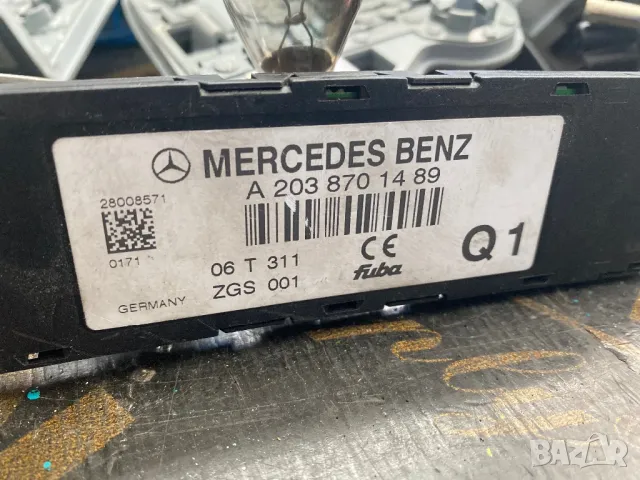 A 203 870 14 89 антена усилвател радио централно мерцедес ц класа w203 A 203 820 64 89 