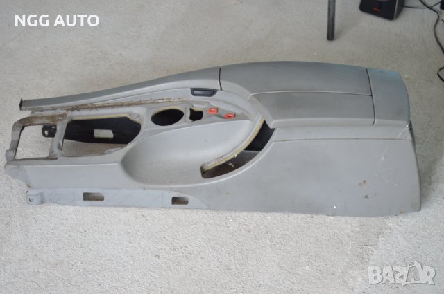 BMW E60 E61 Централен подлакътник тунелен сив , снимка 2 - Части - 37802395