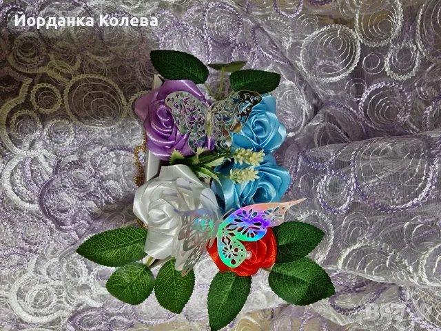 Чанта  с 5 вечни рози , снимка 2 - Декорация за дома - 49318778