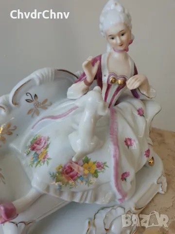 2бр Leonardo Uniart статуетки 20-26см/ЛЕОНАРДО японска порцеланова фигура/дама с кученце/рибарка, снимка 3 - Статуетки - 46924889