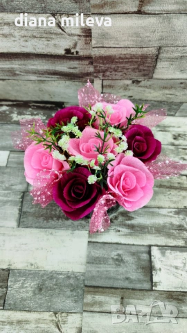 Кашпа с рози от креп хартия!!, снимка 5 - Декорация за дома - 53168992