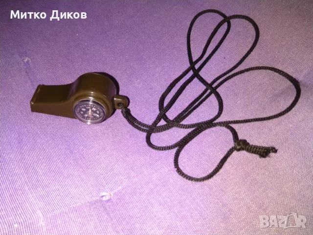 Свирка за оцеляване с термометър и компас нова