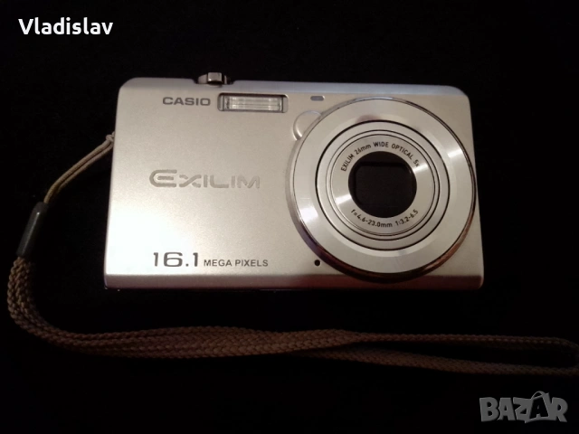 Тънък Метален Фотоапарат CASIO EXILIM