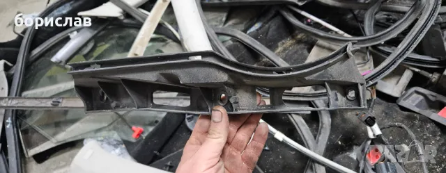 Основа под фара за Пасат б6 