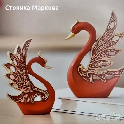 Красив комплект -ваза с червени плодове и лебеди, снимка 5 - Статуетки - 49209902