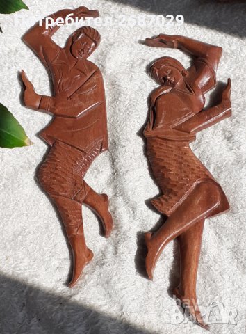 2х2 :  2 големи дървени фигури, пана - танц, Италия - 2 ретро фигури серенада, мъж жена, снимка 3 - Статуетки - 37587473