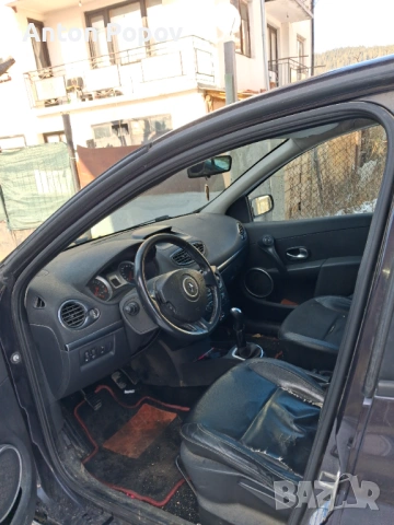 Renault clio 2006г. с проблем!, снимка 10 - Автомобили и джипове - 53342838