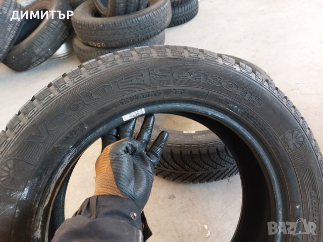 2 бр.зимни гуми Goodyear 215 60 17 dot3017 Цената е за брой!, снимка 6 - Гуми и джанти - 43853135