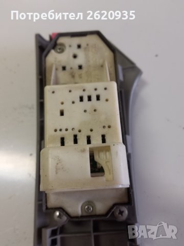 Конзола ключ предни стъкла тойота ярис 2006-20011 номер 74232-0d110, снимка 4 - Части - 44113518