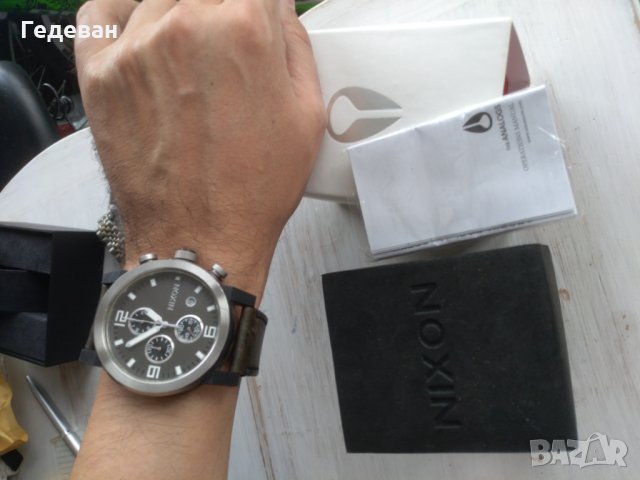 Масивен Nixon Dodge, снимка 10 - Мъжки - 27971746