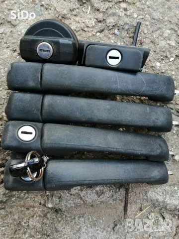 Оригинални дръжки, капачка и ключалка за багажника с ориг.ключ за тях за Голф 3!, снимка 1 - Части - 37043402