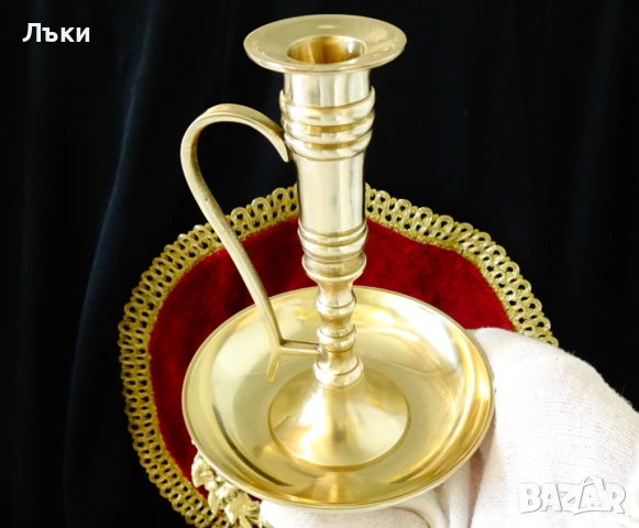 Бронзов свещник с дръжка 15 см. 
