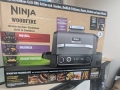 Ninja Woodfire OG701EU Електрическо барбекю за къмпинг с пушилня и фритюрник, снимка 1