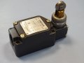 краен изключвател Omron WL-10 FSD2-G small 2-circuit limit switch 10A 500VAC, снимка 3