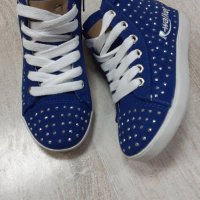 №30 Нови сини кецове с камъчета, снимка 1 - Детски обувки - 27826214
