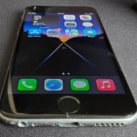 Два телефона Apple Iphone 6s и Motorola Moto E20, снимка 3 - Apple iPhone - 44905879