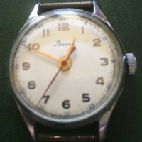 Съветски ръчен часовник за колекционери, снимка 2 - Антикварни и старинни предмети - 28601718
