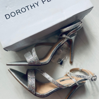 Dorothy Perkins Сребърни сандали на висок ток 39, снимка 1 - Сандали - 36508277