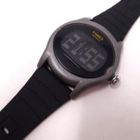Електронен часовник TIMEX с нова силиконова каишка, снимка 2 - Мъжки - 43046955