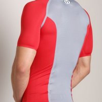 Under Armour Heatgear Dynasty Compression T Red Sz L / #00120 /, снимка 2 - Тениски - 37072776