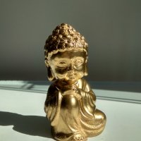 Статуетка на будист в медитация, снимка 1 - Статуетки - 35429744