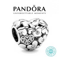 Талисман Пандора Pandora сребро 925 Sparkling Openwork Heart. Колекция Amélie, снимка 1 - Гривни - 38576658