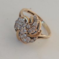 Английски Дамски златен 375 проба пръстен с циркони, снимка 6 - Пръстени - 39351001