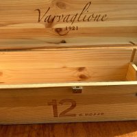 Дървена кутия от италианско колекционерско вино