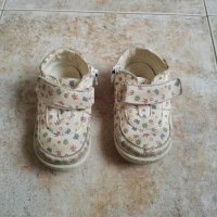 Бебешки обувки буйки Колев и Колев 21/22 момиче, детски обувки, снимка 1 - Бебешки обувки - 39878372