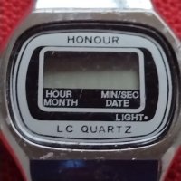 РЕТРО МОДЕЛ ЕЛЕКТРОНЕН ЧАСОВНИК HONOUR LC QUARTZ за КОЛЕКЦИЯ ДЕКОРАЦИЯ 33264, снимка 2 - Дамски - 38704711