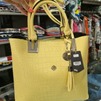 Нова колекция луксозна чанта с два вида дръжки на намаление , снимка 1 - Чанти - 34394937