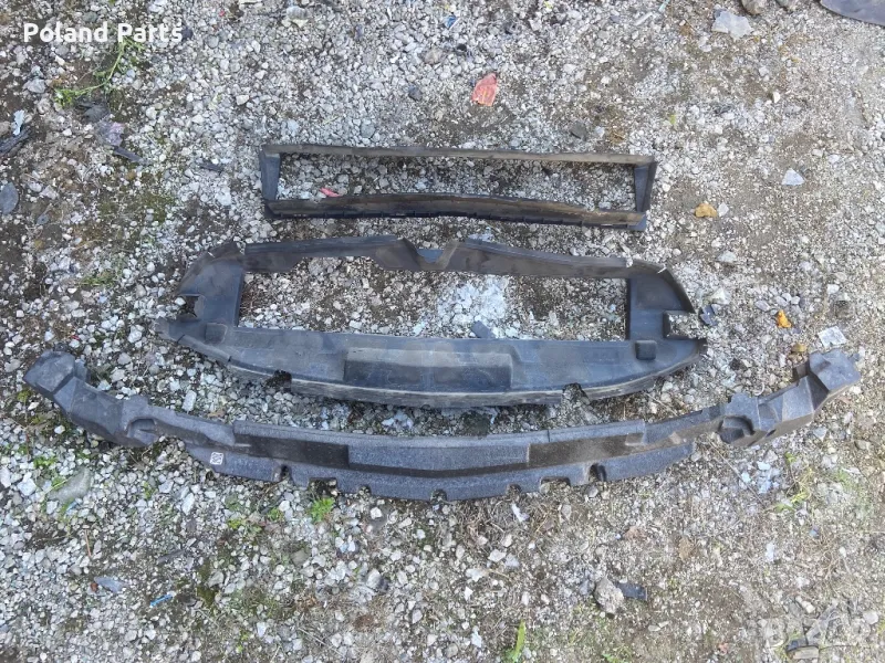 Абсорбер, въздухозаборник предна броня Мерцедес ЦЛА Ц118 Mercedes CLA C118 A 118 880 16 00 , снимка 1