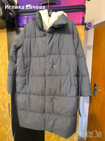 Дамско зимно яке с контрастна качулка, снимка 1