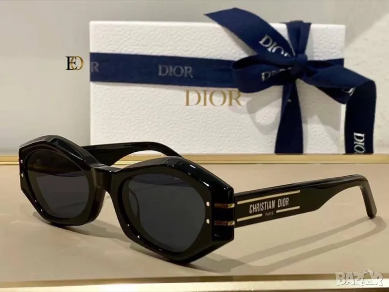 очила с калъф christian dior versace , снимка 1