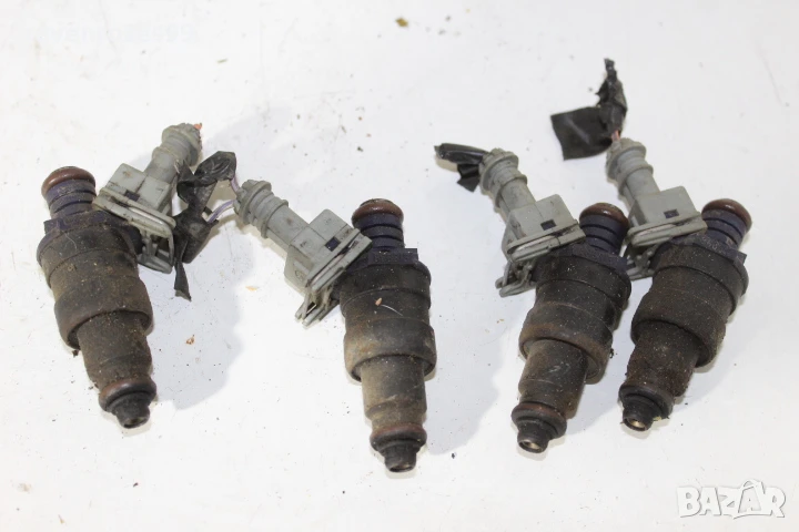 Дюза инжекторна Рено Меган Сценик 1998 1.6i Renault Megane Scenic 4броя комплект 866313, снимка 1