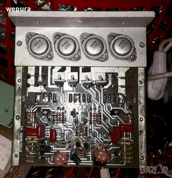 Платка с електронни компоненти и KD 503, снимка 1