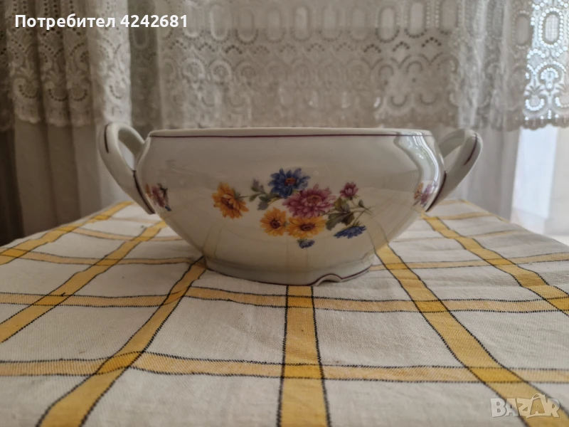 Порцеланов супник, снимка 1