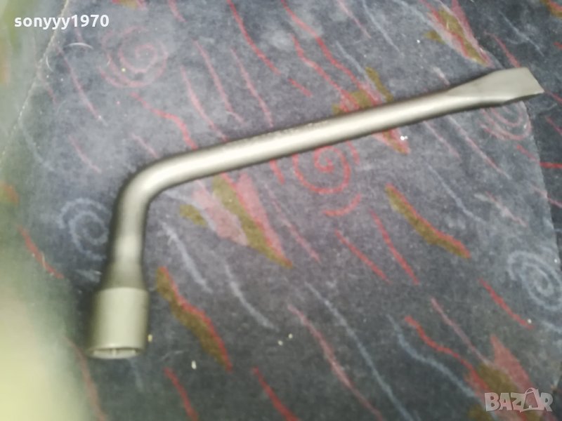 17мм-КЛЮЧ ЗА ГУМИ 1111210955, снимка 1