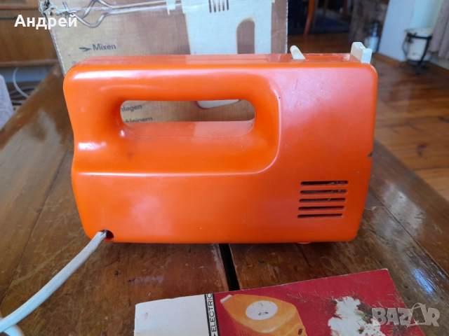 Стар миксер AKA RG 28, снимка 4 - Антикварни и старинни предмети - 51936714