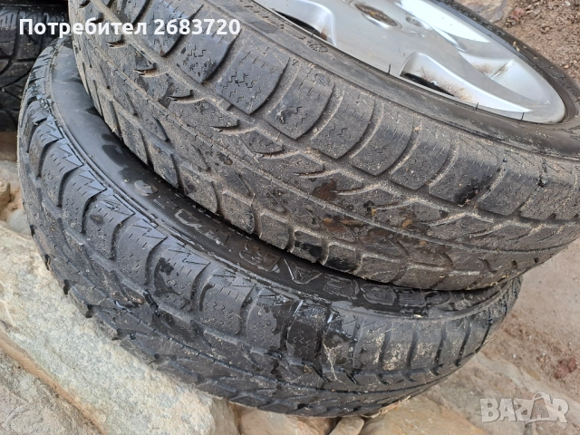 4 летни джанти с зимни гуми за Smart 2 те гуми са 145/65R15 други те 2 са 175/55R15 , снимка 3 - Гуми и джанти - 52070939
