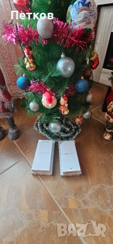 Два броя телефони