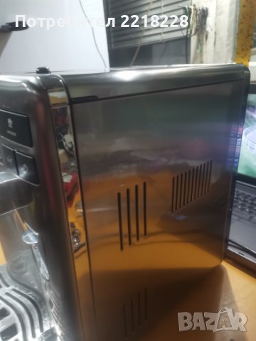 Продавам Кафеавтомат Саеко/Филипс Експрелиа, снимка 3 - Кафемашини - 39666622