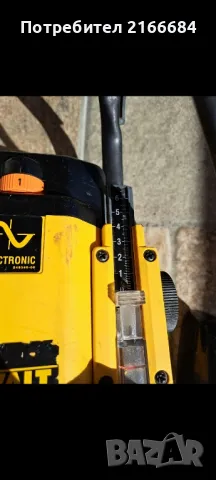 Оберфреза Dewalt/девалт DW625E-2000w, снимка 8 - Други инструменти - 47687332