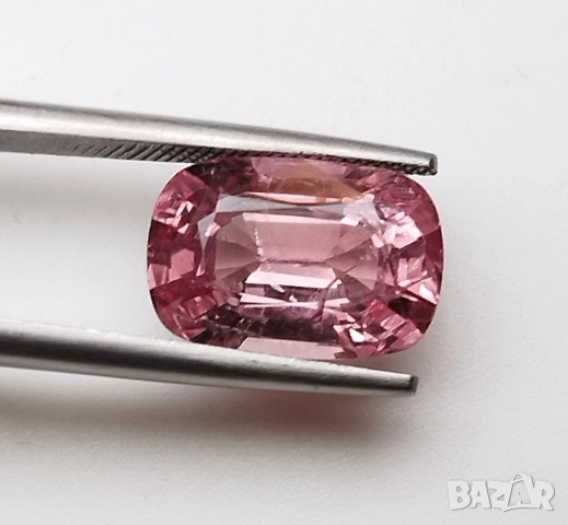 Стилен шпинел в изискан Падпараджа цвят 3.68кт.! Нов! , снимка 2 - Други - 51445800