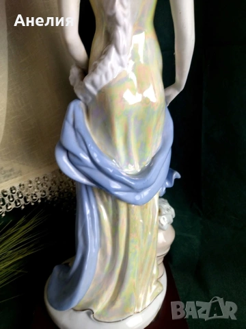 Порцеланова фигура за лампа или украса 54.50 см височина , снимка 3 - Други - 53449356