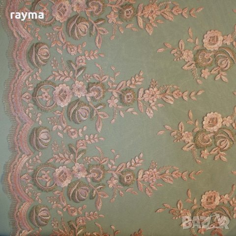 ELIE SAAB оригинална релефна дантела цвят корал и златно ламе