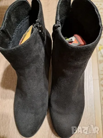 Черни кожени дамски боти